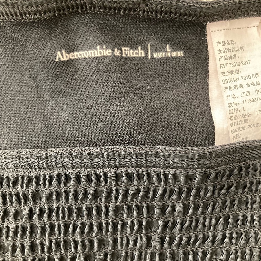 Abercrombie bathing suit - Picture 2 of 3